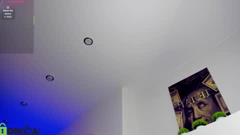 Snapshot of hollyray_ chatting on November 2, 2025, 1:08 am Holly online show from November 2, 2025, 1:08 am