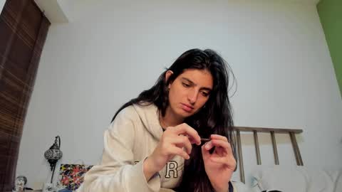 hollyshit_ online show from December 18, 2024, 2:53 am