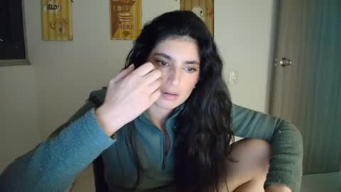 Snapshot of hollyshit_ chatting on June 12, 2026, 12:53 am hollyshit_ online show from June 12, 2026, 12:53 am