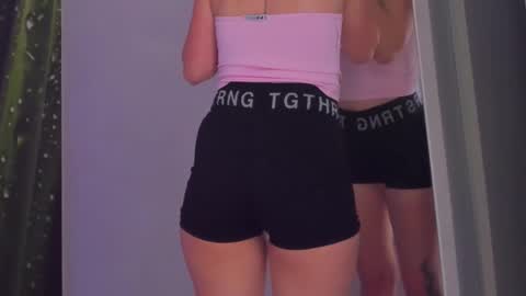 HollyTaillor online show from October 2, 2025, 5:47 am