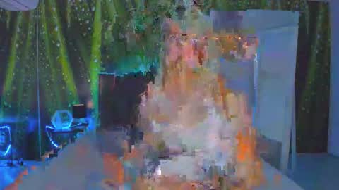 HollyTaillor online show from October 18, 2025, 5:10 am