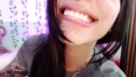 holly online show from December 21, 2024, 5:18 pm