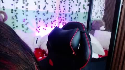 holly online show from December 24, 2024, 6:50 pm