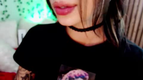 holly online show from January 2, 2025, 10:22 pm