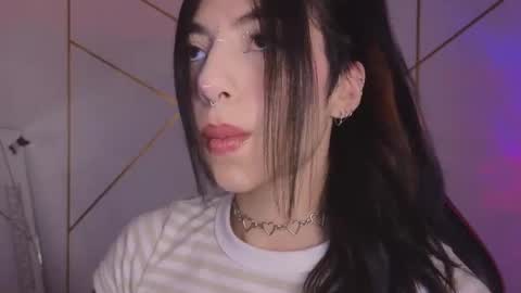 holly online show from October 24, 2025, 3:08 pm