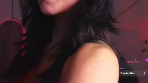 holly online show from November 28, 2025, 9:28 pm