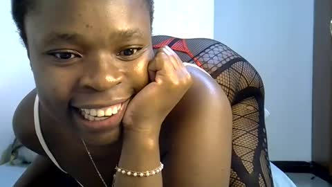 holy_ebony online show from June 26, 2026, 12:48 am