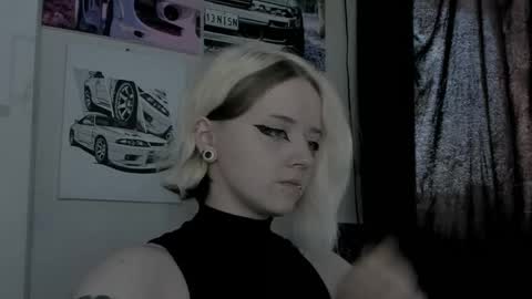 Snapshot of holy_mistresss chatting on May 8, 2026, 8:30 am holy_mistresss online show from May 8, 2026, 8:30 am