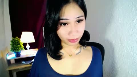 holy_samyx online show from September 22, 2025, 4:14 am