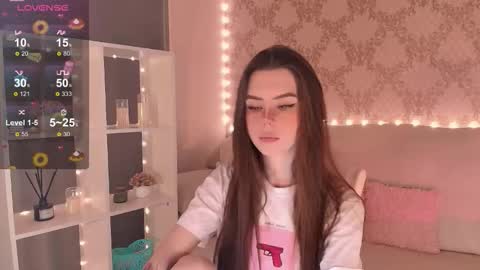 Mia online show from February 19, 2026, 3:24 am