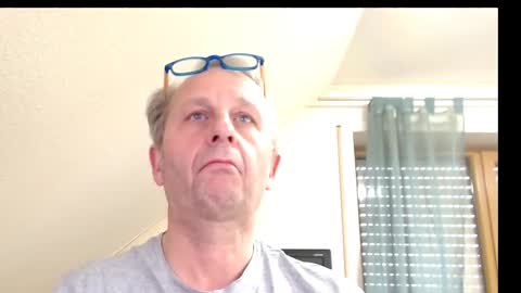 Snapshot of hondowill chatting on December 6, 2024, 7:32 am Bernd online show from December 6, 2024, 7:32 am