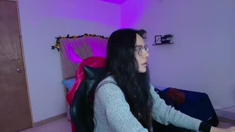   online show from September 30, 2025, 3:06 pm