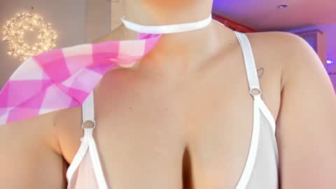 Snapshot of honey_fox01 chatting on January 25, 2025, 1:52 pm HONEY online show from January 25, 2025, 1:52 pm