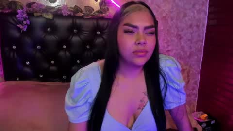 Snapshot of honey_gp chatting on July 22, 2026, 6:05 am Martina online show from July 22, 2026, 6:05 am