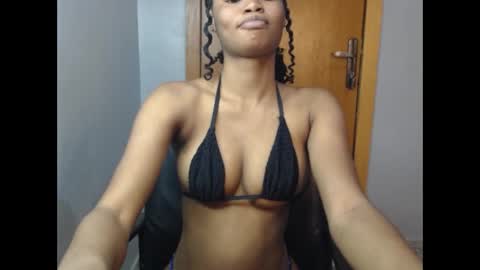 Snapshot of honey_juicydoll chatting on October 25, 2025, 7:05 am Sonia online show from October 25, 2025, 7:05 am