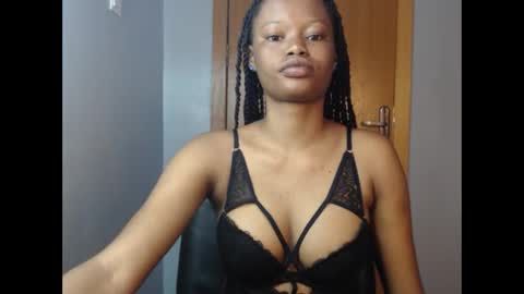 Snapshot of honey_juicydoll chatting on November 19, 2025, 7:08 am Sonia online show from November 19, 2025, 7:08 am