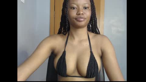 Snapshot of honey_juicydoll chatting on November 29, 2025, 7:33 am Sonia online show from November 29, 2025, 7:33 am