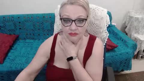 Snapshot of honey_lady_ chatting on December 5, 2025, 10:02 am Honey Lady online show from December 5, 2025, 10:02 am