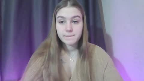 honey_lolaaa online show from December 15, 2025, 10:08 am