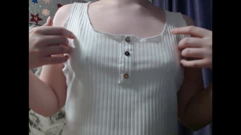 Lina online show from December 15, 2025, 11:36 am