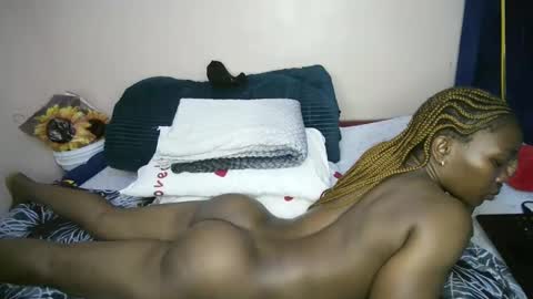 honey_nubia0 online show from February 17, 2026, 7:53 pm