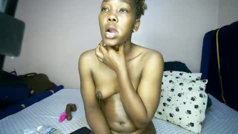 honey_nubia0 online show from June 30, 2026, 9:27 pm