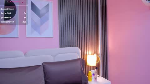 honey_sofii_ online show from October 22, 2025, 11:21 am