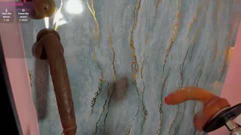 Snapshot of honey_sofii_ chatting on December 21, 2025, 11:39 am honey_sofii_ online show from December 21, 2025, 11:39 am