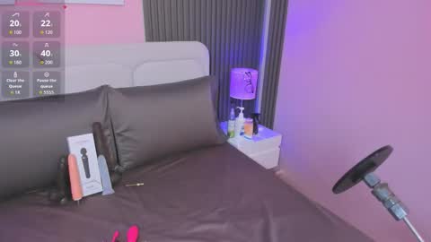 Snapshot of honey_sofii_ chatting on February 18, 2026, 11:28 am honey_sofii_ online show from February 18, 2026, 11:28 am