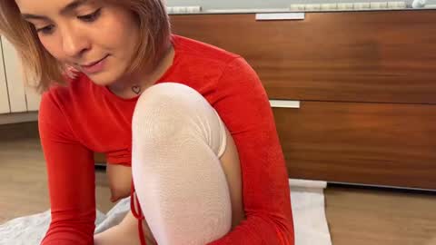 Snapshot of honey_sunshine chatting on February 16, 2026, 10:22 am Jenyanew vid how I squirt in forest in bio online show from February 16, 2026, 10:22 am