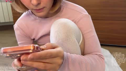 Snapshot of honey_sunshine chatting on February 23, 2026, 10:34 am Jenyanew vid how I squirt in forest in bio online show from February 23, 2026, 10:34 am