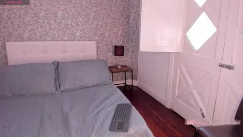 Snapshot of honey_sweet777 chatting on May 5, 2026, 8:06 pm honey_sweet777 online show from May 5, 2026, 8:06 pm