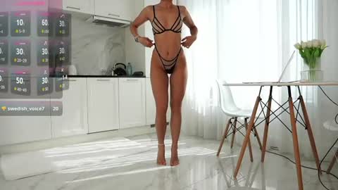 Snapshot of honey_wooman chatting on July 15, 2026, 2:39 am Mia online show from July 15, 2026, 2:39 am