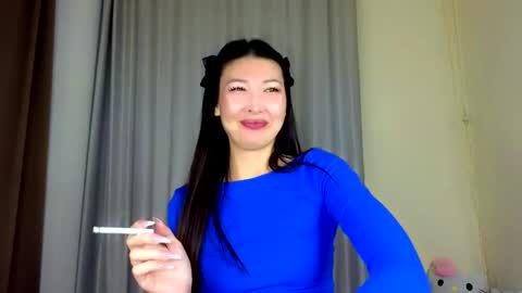 Snapshot of honey_yani chatting on June 4, 2026, 9:43 pm yani online show from June 4, 2026, 9:43 pm