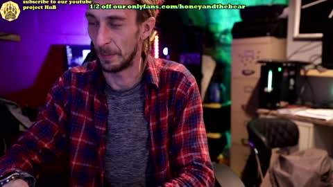 Honey and Bear online show from February 6, 2025, 3:16 am