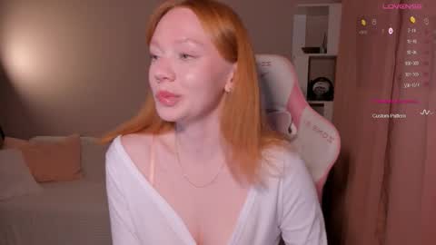 Snapshot of honeyautumn chatting on October 31, 2025, 8:32 pm honeyautumn online show from October 31, 2025, 8:32 pm