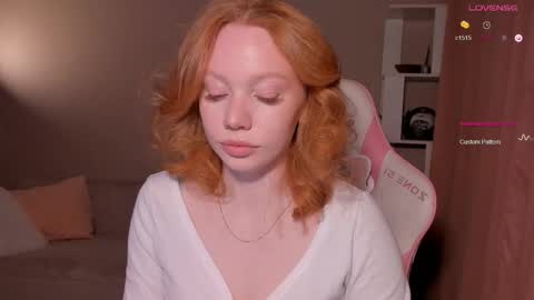 Snapshot of honeyautumn chatting on November 11, 2025, 10:54 pm honeyautumn online show from November 11, 2025, 10:54 pm