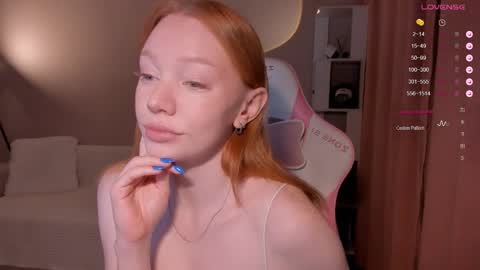 Snapshot of honeyautumn chatting on November 24, 2025, 9:25 pm honeyautumn online show from November 24, 2025, 9:25 pm