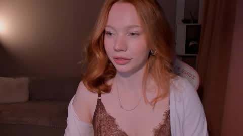 Snapshot of honeyautumn chatting on December 17, 2025, 11:22 pm honeyautumn online show from December 17, 2025, 11:22 pm