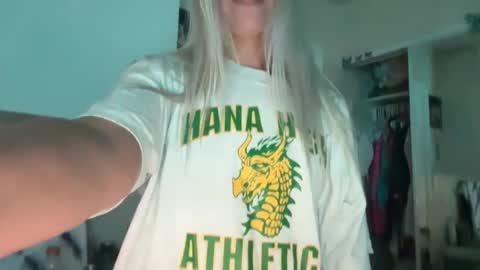 Snapshot of honeybun_z chatting on September 27, 2025, 8:58 pm honeybun_z online show from September 27, 2025, 8:58 pm