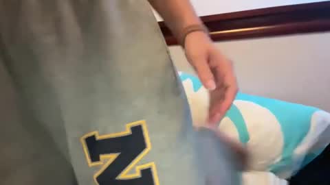 Snapshot of honeybun_z chatting on October 7, 2025, 10:51 pm honeybun_z online show from October 7, 2025, 10:51 pm