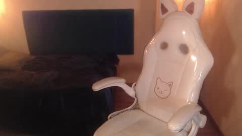 Emily online show from March 25, 2026, 5:52 pm