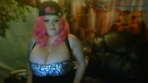 honeychambers online show from November 11, 2025, 12:10 am