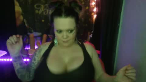 honeychambers online show from April 2, 2026, 10:51 pm