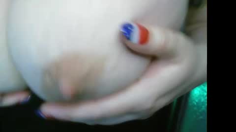 Snapshot of honeychambers chatting on July 1, 2026, 10:20 pm honeychambers online show from July 1, 2026, 10:20 pm