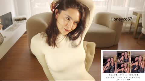 Snapshot of honeyco57 chatting on November 14, 2025, 6:28 pm Jessie online show from November 14, 2025, 6:28 pm