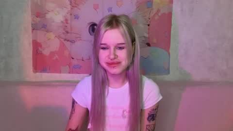 Snapshot of honeygold__ chatting on November 30, 2025, 4:27 am Lisa online show from November 30, 2025, 4:27 am