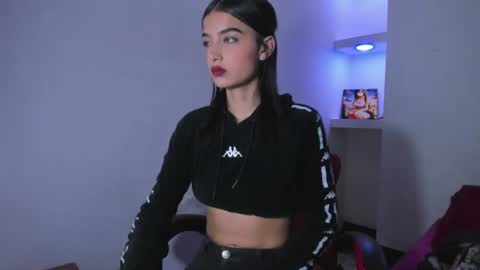 Snapshot of honeyluxe_ chatting on June 17, 2026, 7:59 pm HONEY LUXE online show from June 17, 2026, 7:59 pm