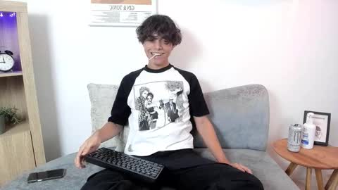 honeymoon_sariel online show from October 10, 2025, 8:08 pm