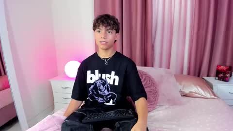 honeymoon_sariel online show from November 13, 2025, 8:41 pm